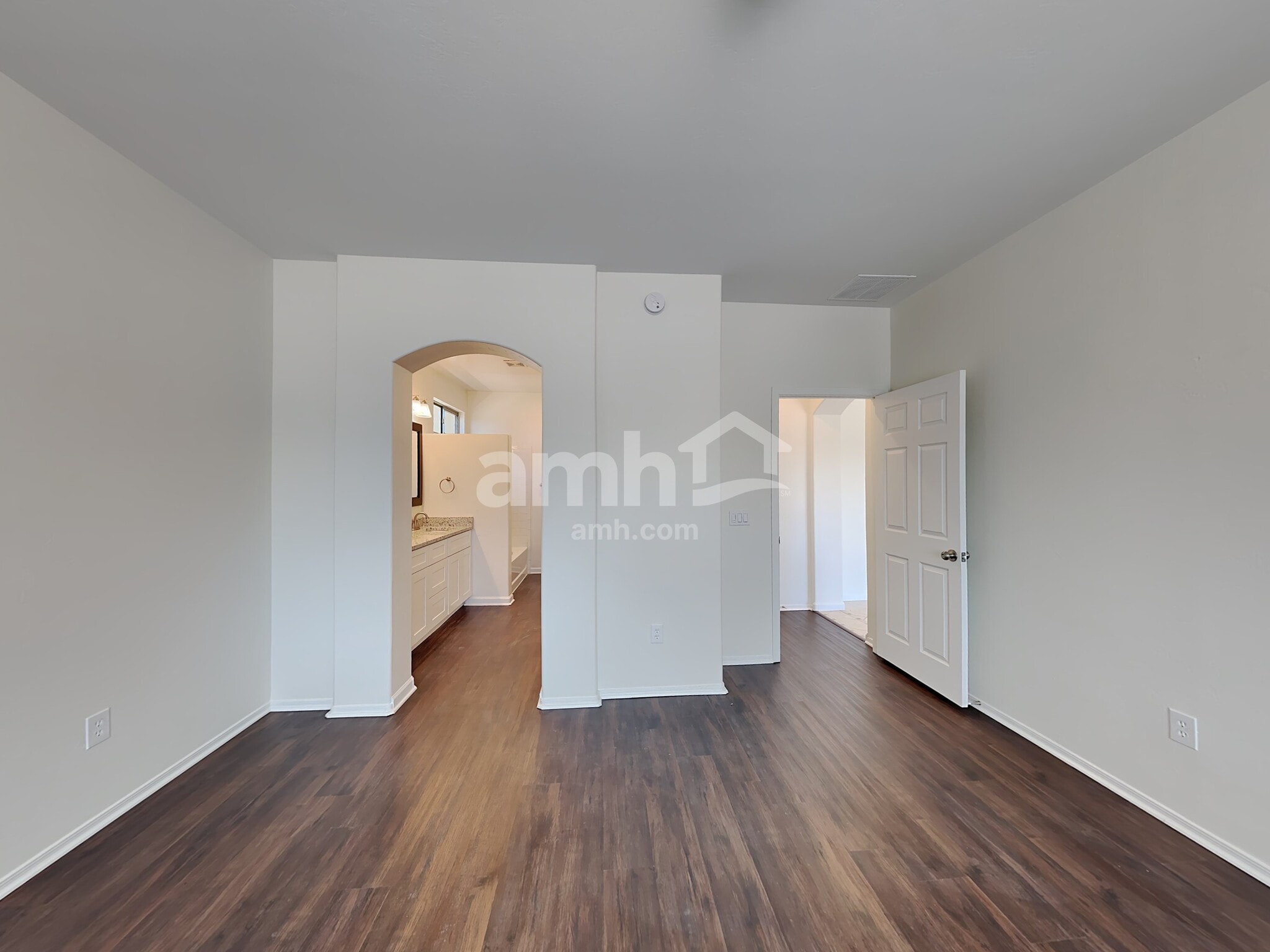 Building Photo - 10483 E Rita Ranch Crossing Cir