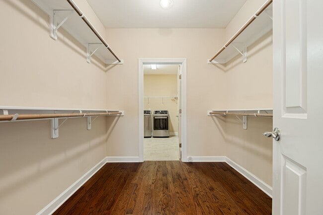 Building Photo - Gorgeous Home in Durham!