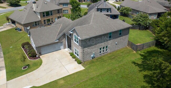 Building Photo - 1924 Wyngate Loop
