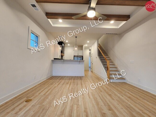 Building Photo - 1012 Windsor Dr