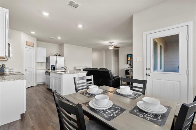 Building Photo - 4949 Parrington Dr