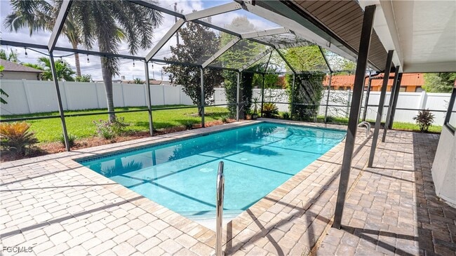 Primary Photo - 1702 SE 14th St