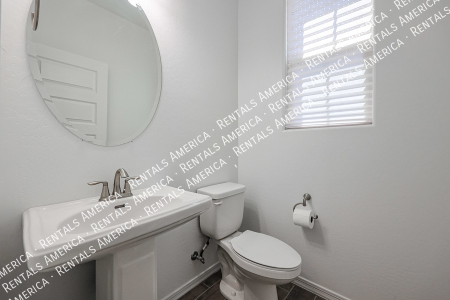 Building Photo - 14243 W Hackamore Dr.