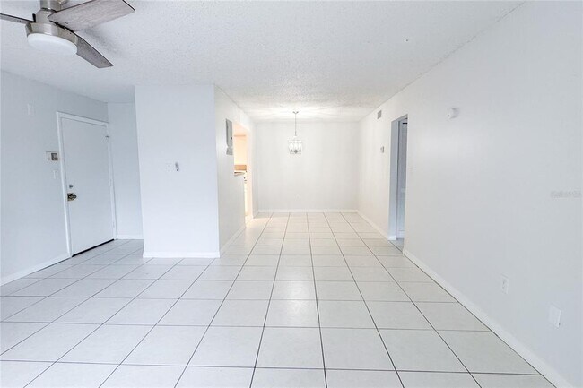 Building Photo - 310 Cherokee Ct