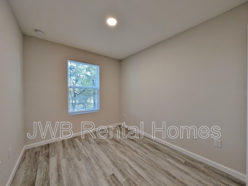 Building Photo - 1319 Pasco St