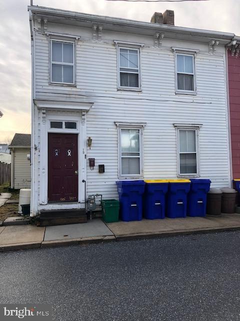 Building Photo - 19 W Locust St