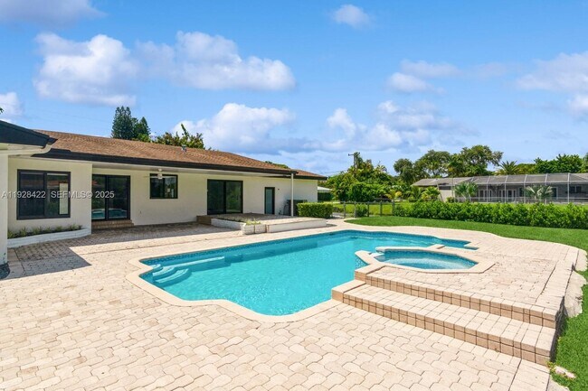 Building Photo - 7001 SW 126th St