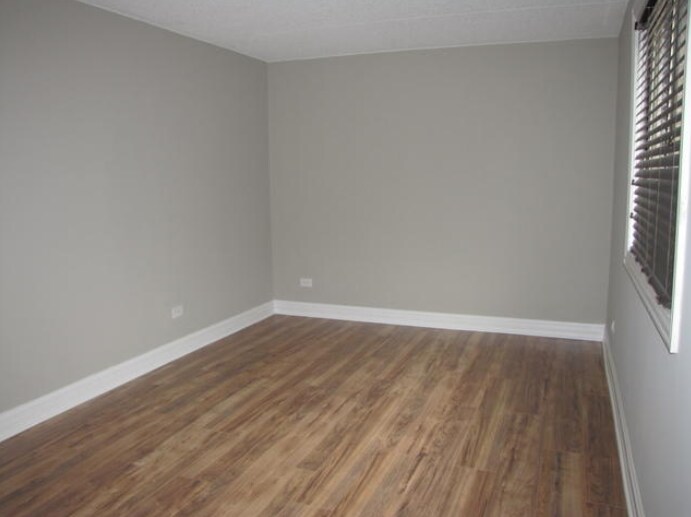 Building Photo - 10702 S Depot St