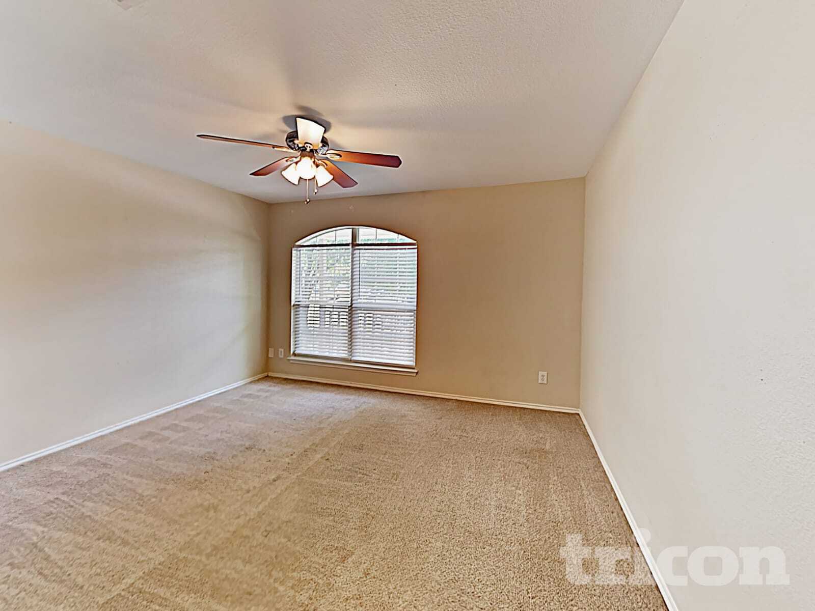 Building Photo - 1584 Sandhurst Dr