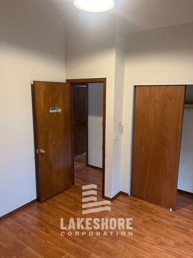 Building Photo - Spacious 4 Bed 3 Bath Lynnwood Home w/ Ful...