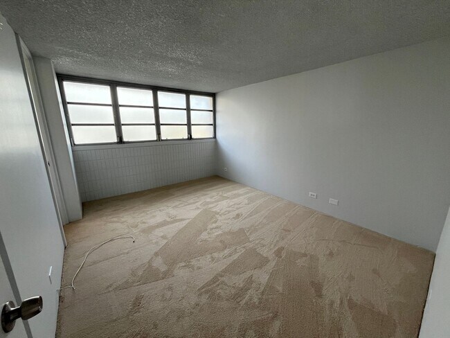 Building Photo - Academy Tower (Ward Ave/Honolulu) - 2 bedr...