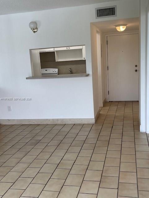 Building Photo - 13455 NE 10th Ave