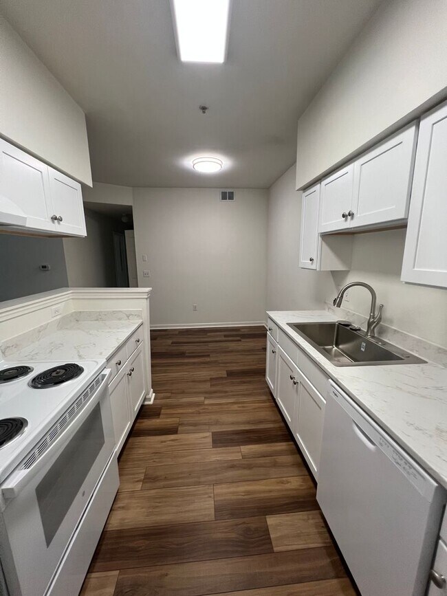 Building Photo - WELCOME TO THE LEGENDS HILTONHEAD!!