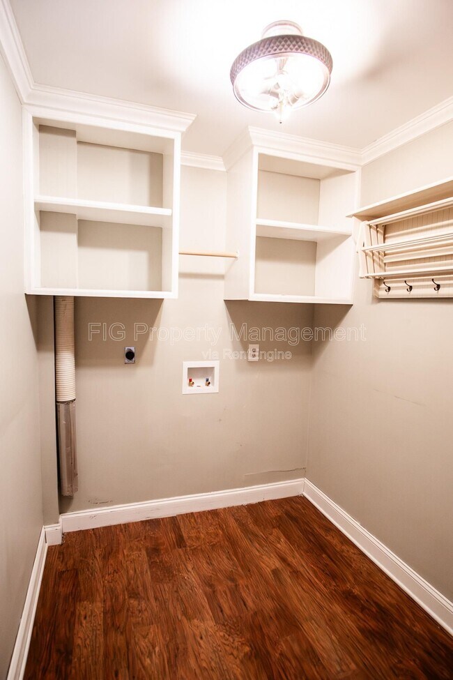 Building Photo - 7205 Canmore Ln NW