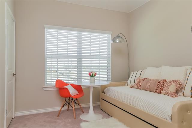 Building Photo - 2429 Carril Al Lago Dr