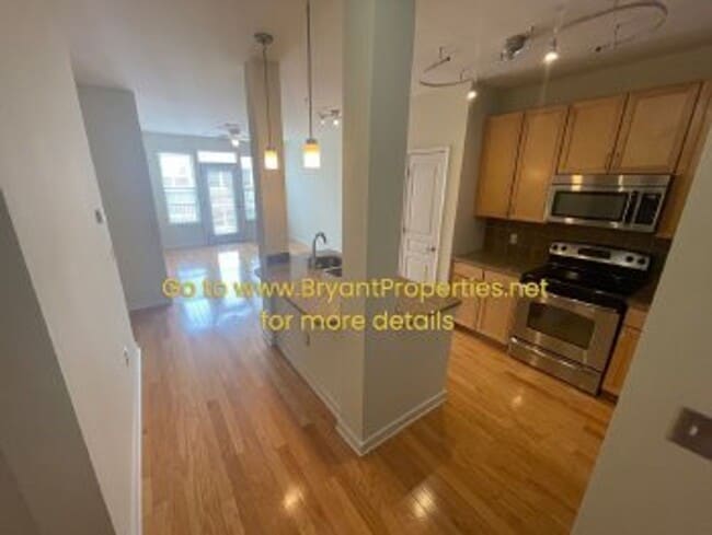 Building Photo - Bristol-West End