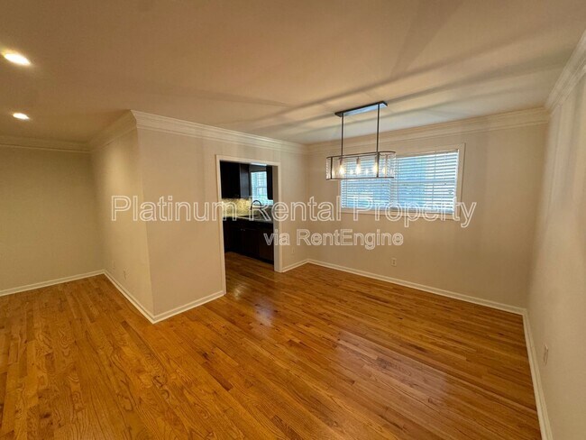 Building Photo - 311 Peachtree Hills Ave NE