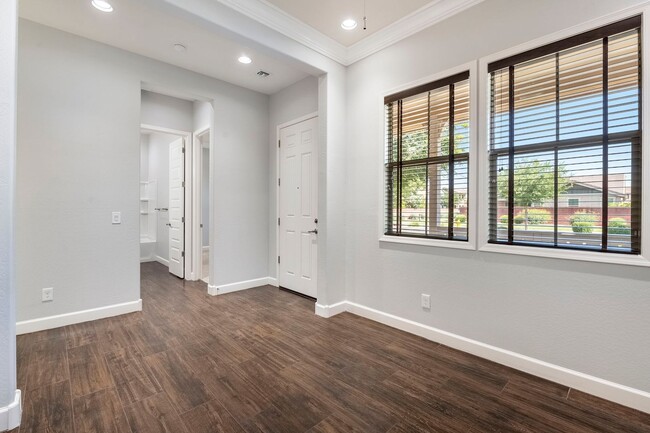 Building Photo - Gorgeous and spacious home in Gilbert, AZ!