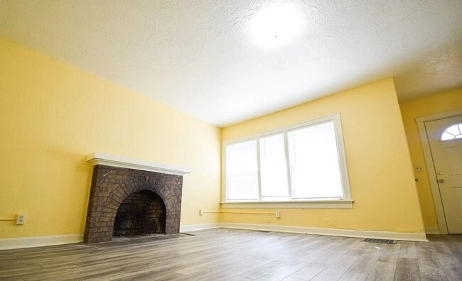 Building Photo - Spacious 4-Bedroom Home in Arbor Lodge – P...