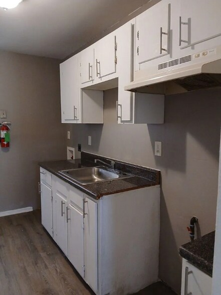 Building Photo - 1265 James St
