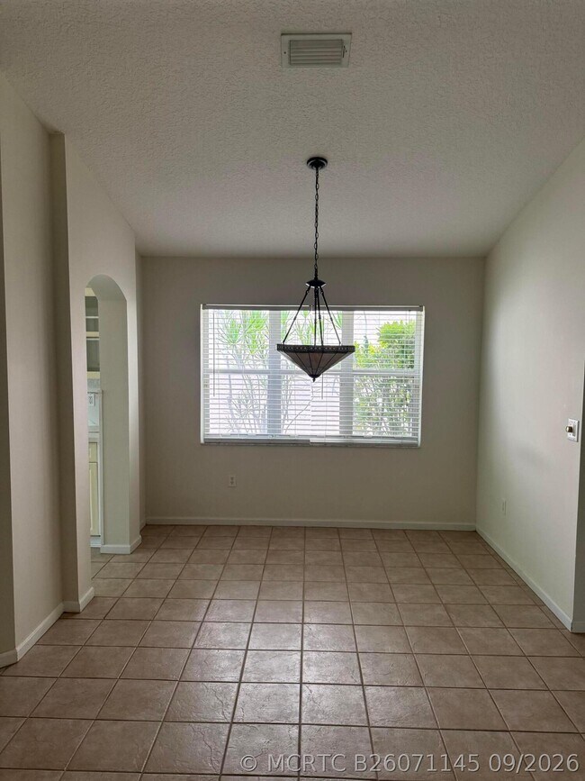 Building Photo - 5140 Marla Dr