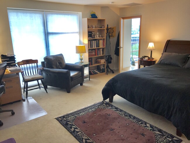 Mater Bedroom - 301 N Neil St