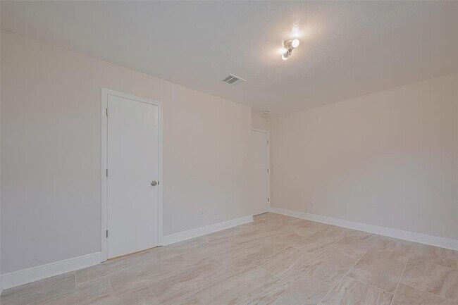 Building Photo - 1135 Sawgrass Ridge Ln