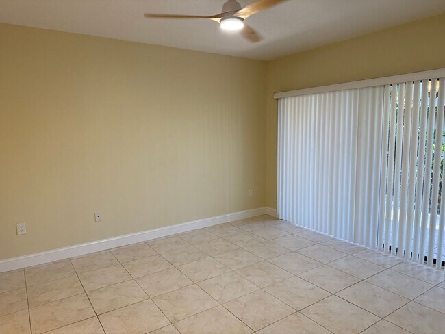 Building Photo - Lake Arrowhead 2 bedroom / 2 bath Condo