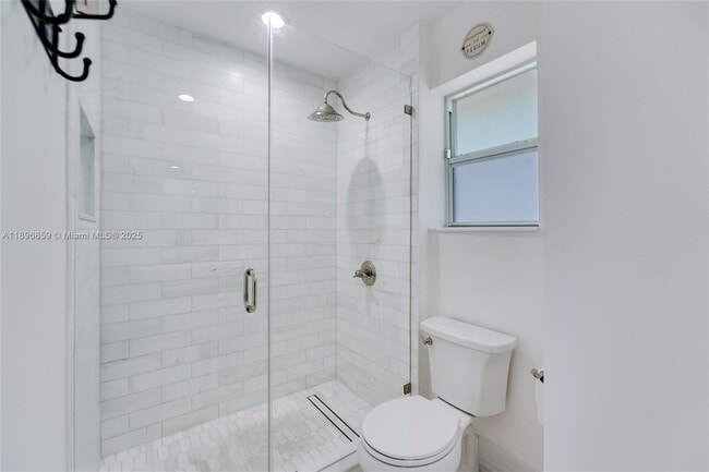 Building Photo - 2 NE 108th St