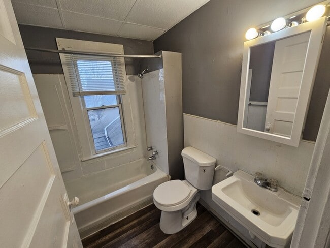 Building Photo - 444 E 156th St