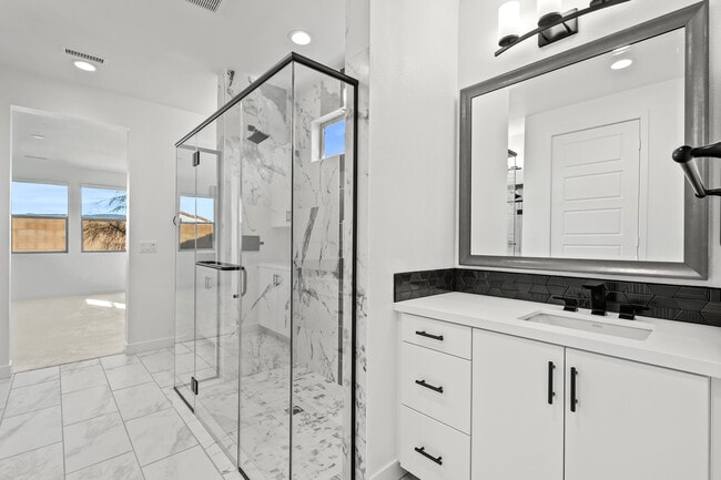 Building Photo - 73584 Henri Dr