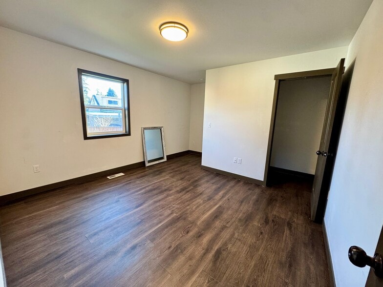 Building Photo - 3731 S Manitou Way