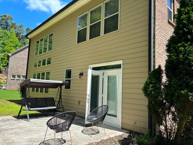Building Photo - 2035 Davallia Ct