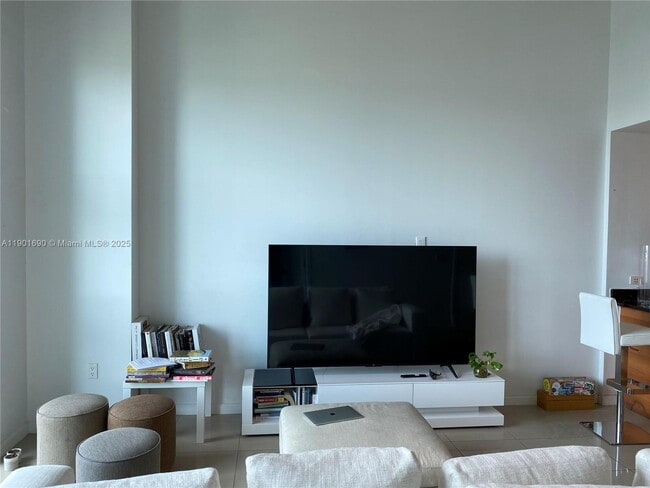 Building Photo - 3301 NE 1st Ave