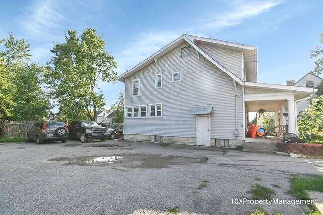 Building Photo - 2065 W Mound St