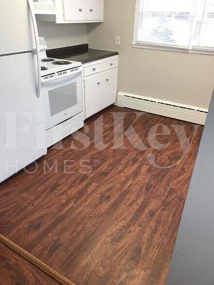 Building Photo - 2032 Bethesda Blvd