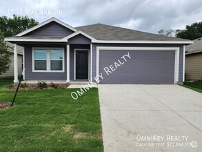 Building Photo - 1033 Macnab Dr
