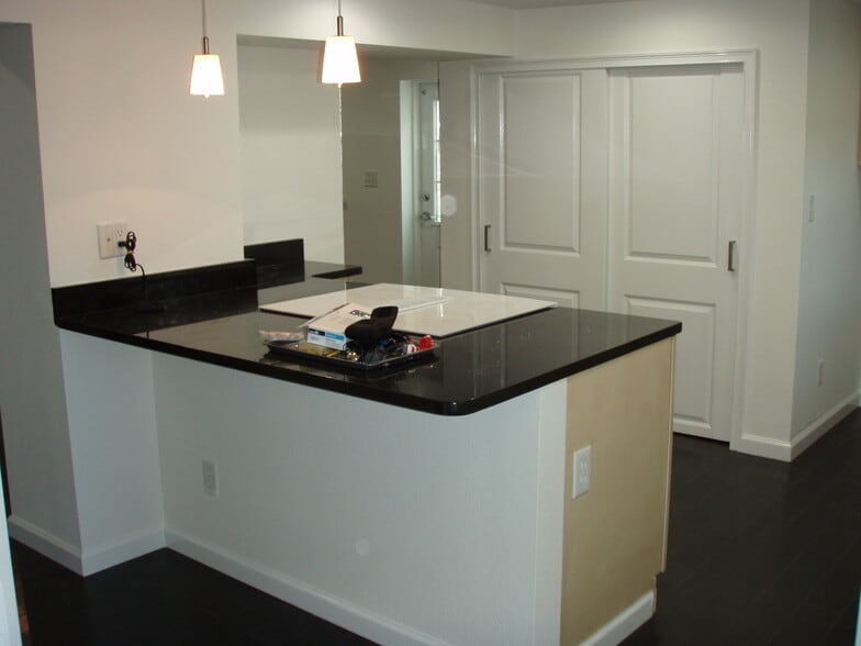 Kitchen - 1105 S Atlantic Ave