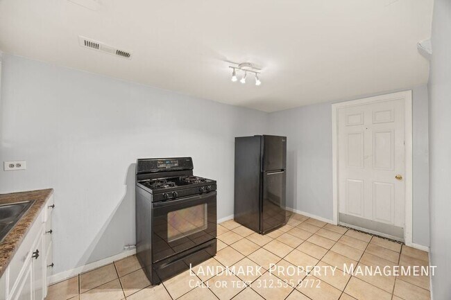 Building Photo - 4614 N Central Park Ave