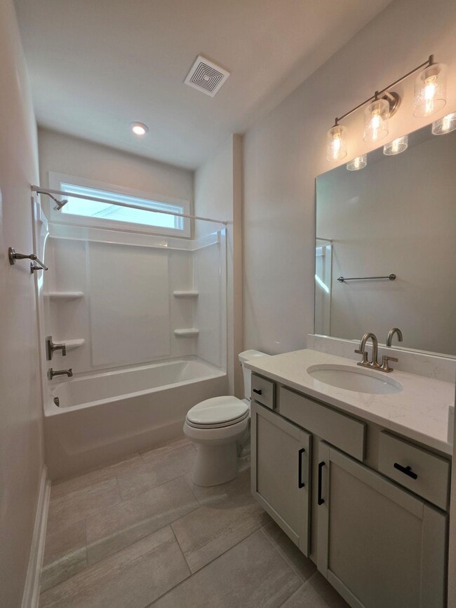 Building Photo - 3360 Rustic Dr