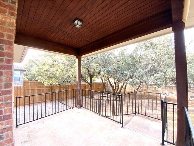 Building Photo - 15908 Dink Pearson Ln