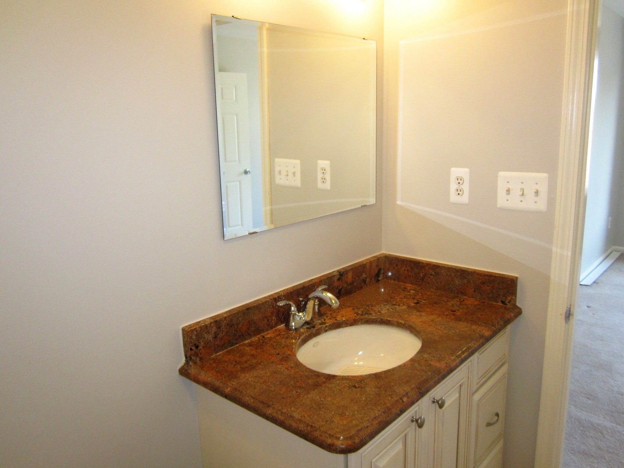 Building Photo - 614 E 11 Mile Rd