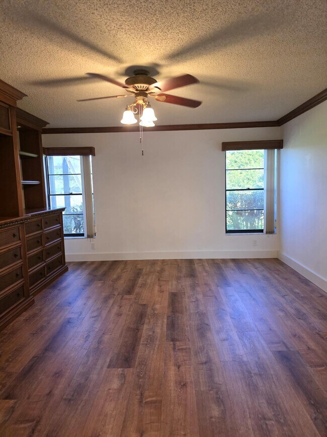 Building Photo - 11630 Island Lakes Ln