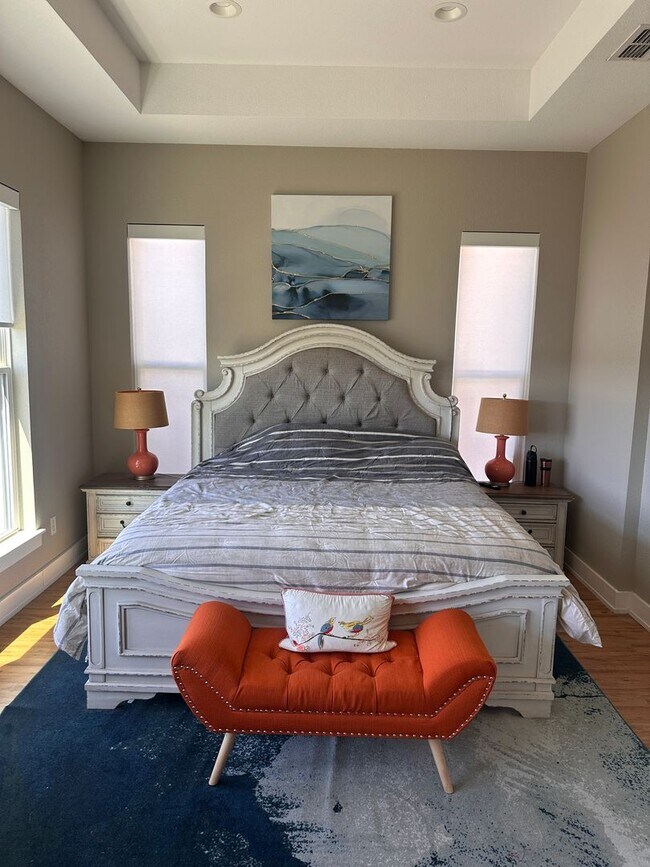 Building Photo - LAKE FRONT PROPERTY!  4/3/2; FULLY  FURNISHED