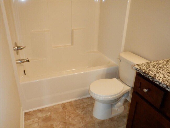 Building Photo - 1522 Iris Walk