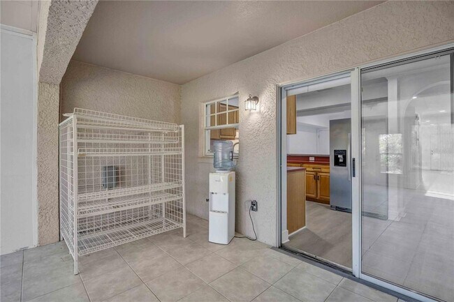 Building Photo - 727 Kensington Lake Cir