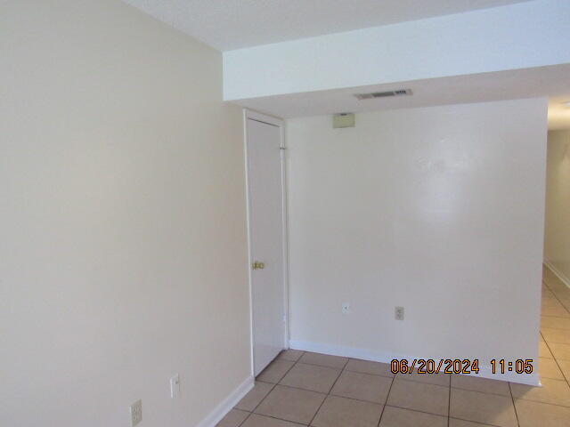 Building Photo - 705 Terrance Ct