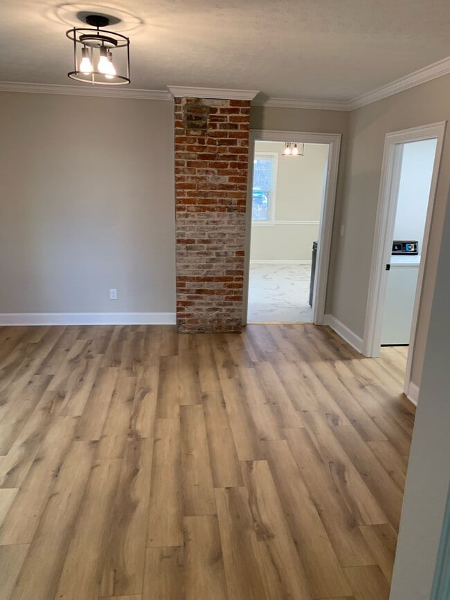 Building Photo - 2 Bedroom, 1 Bath newly renovated shot gun in Germantown