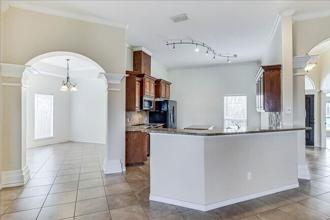 Building Photo - 5834 Aava Dr
