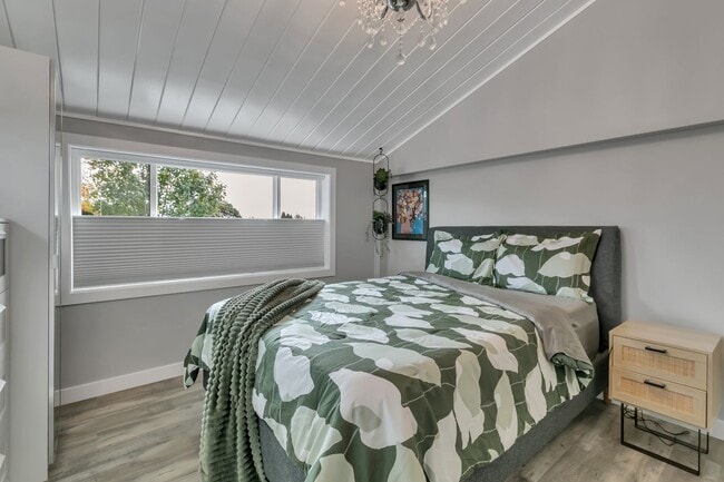 Building Photo - Private ADU available in Burien (garages n...